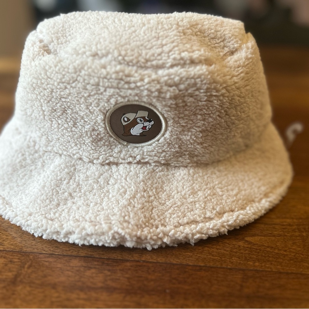 Buc-ee’s Cream Sherpa Bucket Hat